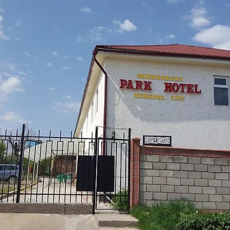 Park Hotel&Hostel Karakol Exteriér fotografie