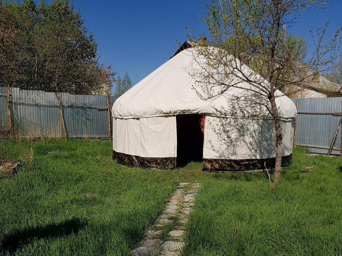 Park Hotel&Hostel Karakol Exteriér fotografie